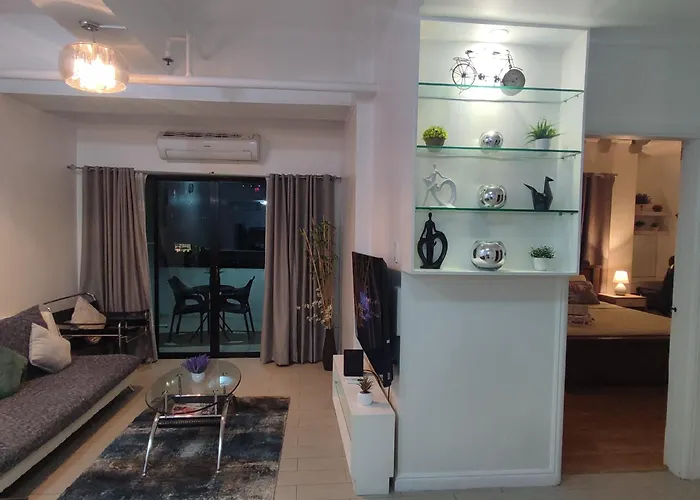 Luxury Spacious 2br In Salcedo Village * Manila