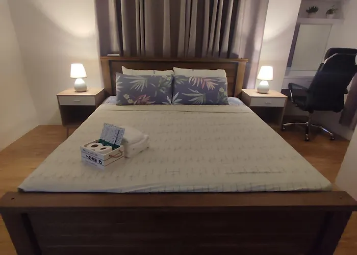 Luxury Spacious 2br In Salcedo Village Apartment