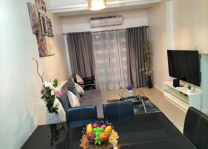 Apartment Luxury Spacious 2br In Salcedo Village *