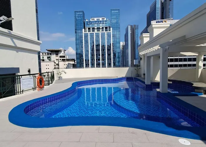 Luxury Spacious 2br In Salcedo Village Apartment *