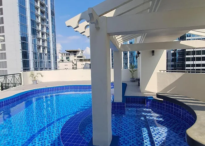 Luxury Spacious 2br In Salcedo Village *