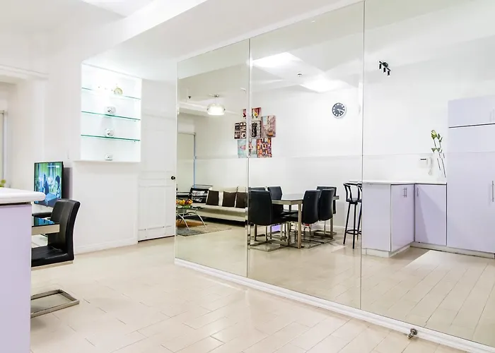 Luxury Spacious 2br In Salcedo Village *