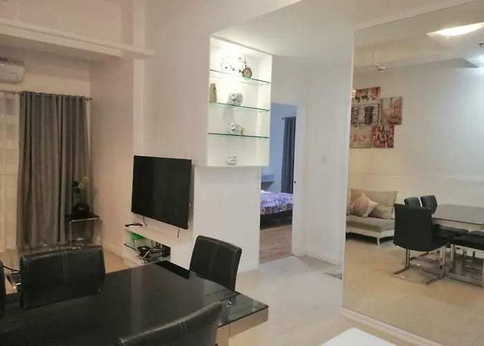 Luxury Spacious 2br In Salcedo Village Manila